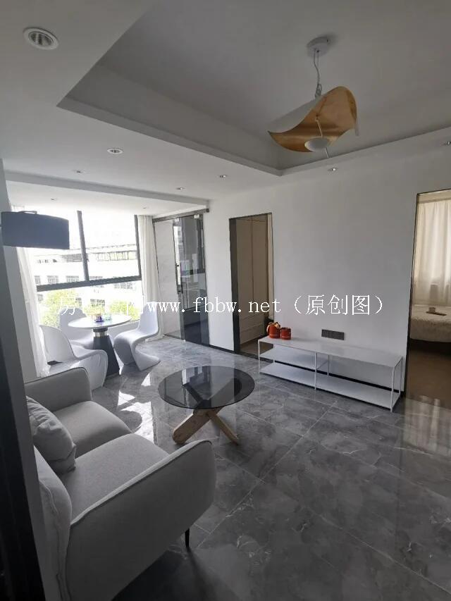 深圳龙华龙城华府.jpg